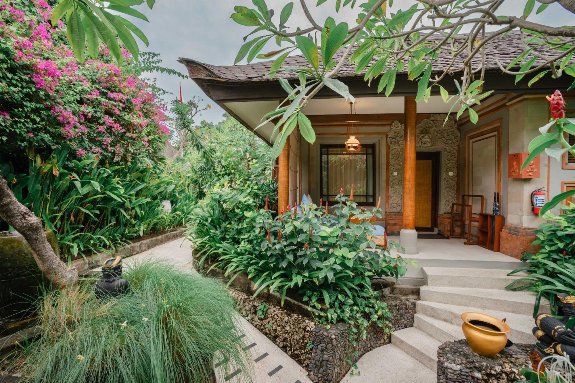 Kuta Seaview Boutique Resort Екстериор снимка