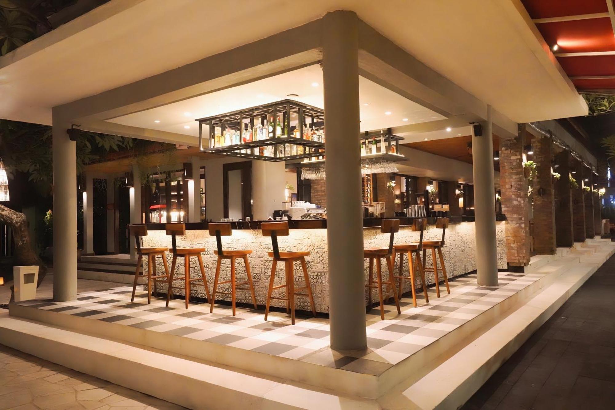 Kuta Seaview Boutique Resort Екстериор снимка