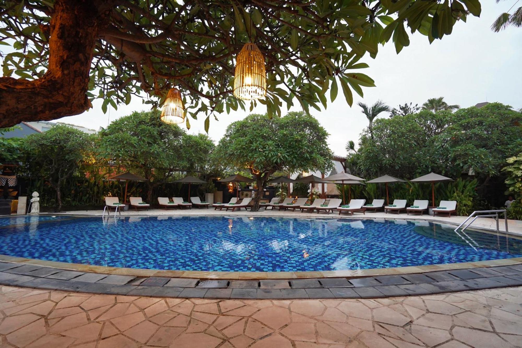 Kuta Seaview Boutique Resort Екстериор снимка