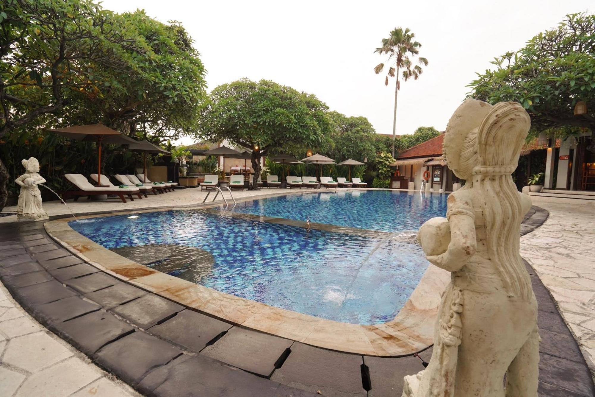 Kuta Seaview Boutique Resort Екстериор снимка